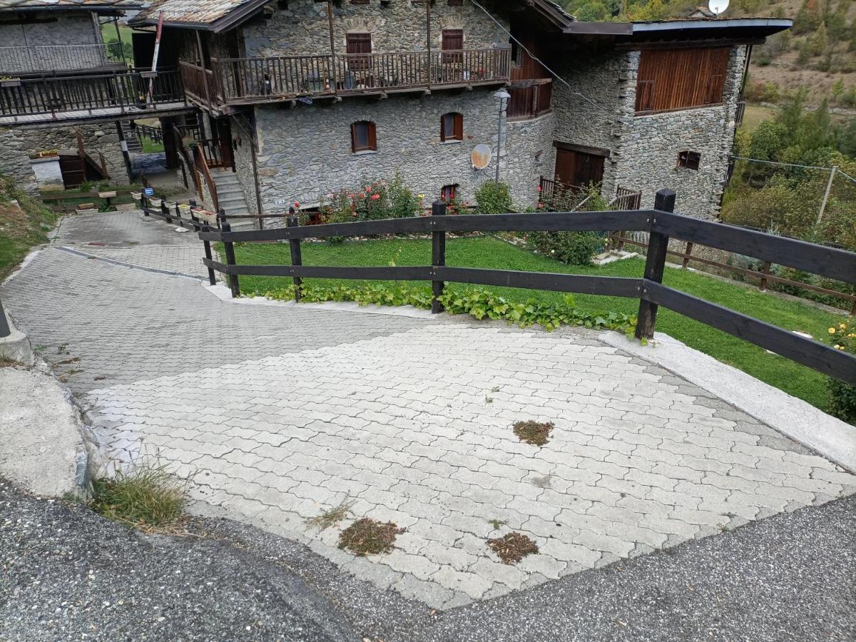 Casa Dei Sogni Lägenhet Aosta Exteriör bild